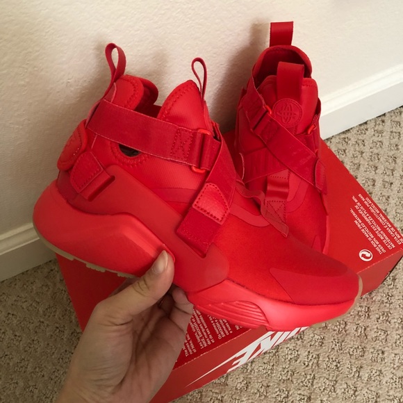 ✔️New✔️ NIKE red Air Huarache City ~ various - Picture 2 of 6